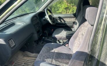 Nissan-terrano-diesel-1995-green-5