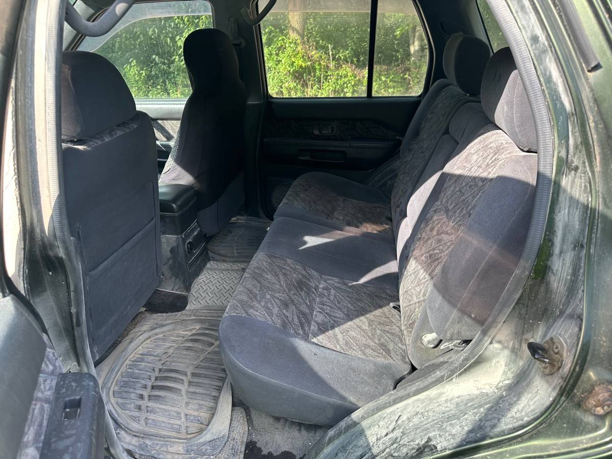 Nissan-terrano-diesel-1995-green-6