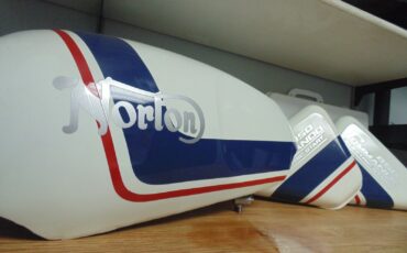 Norton-Commando-1975-18