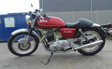 Norton-Commando-1975-3