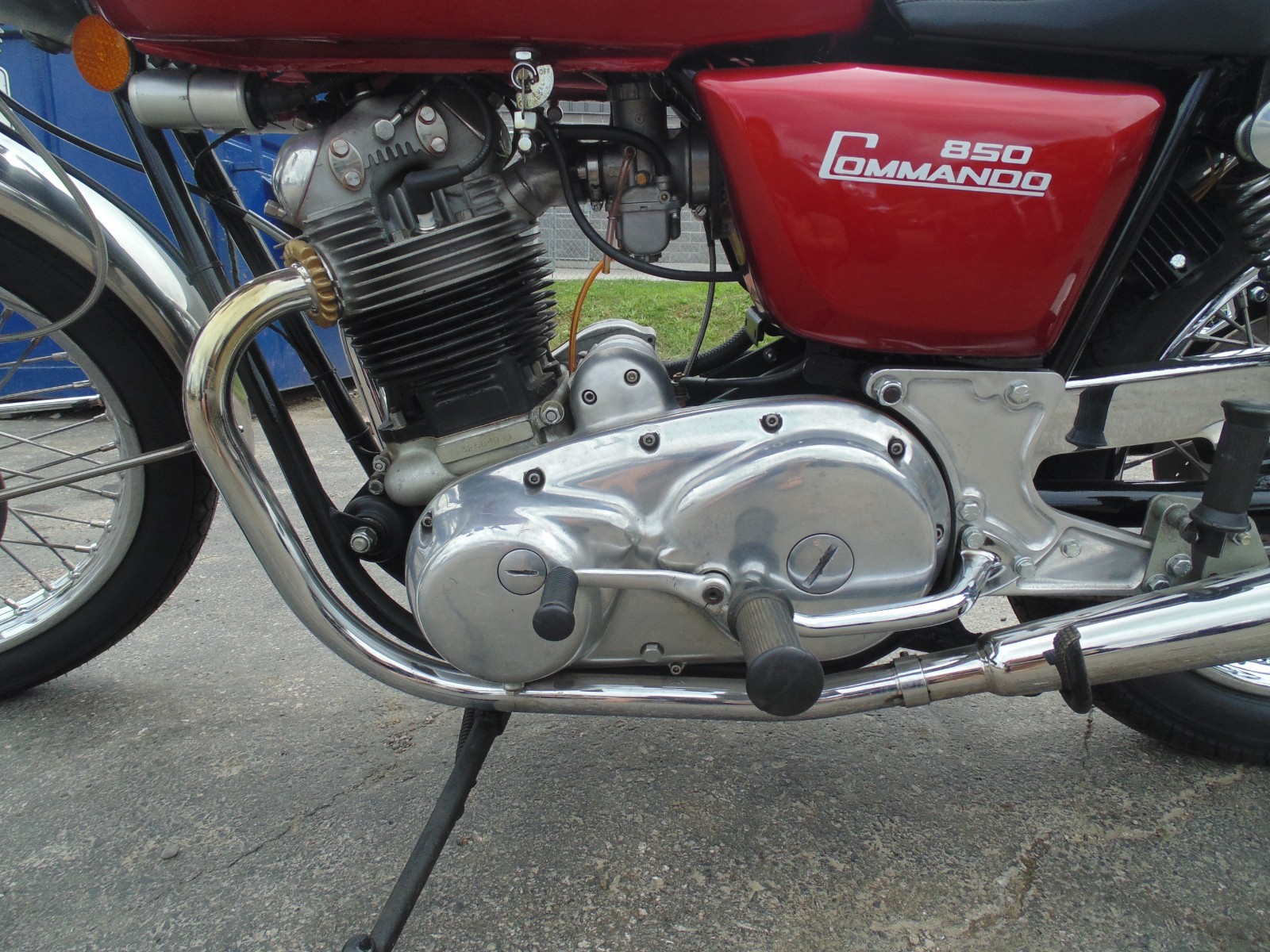 Norton-Commando-1975-4