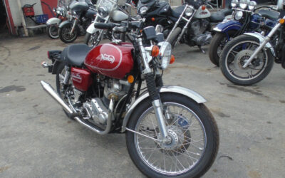 Norton Commando 1975