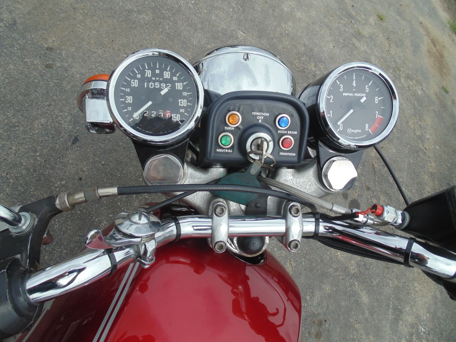 Norton-Commando-1975-6