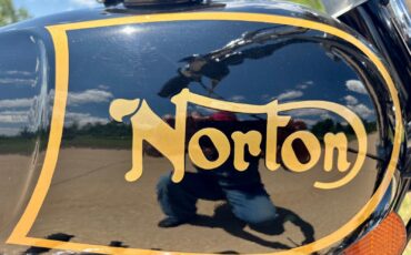 Norton-Commando-750-1972-12
