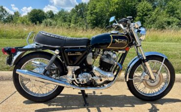 Norton-Commando-750-1972-2