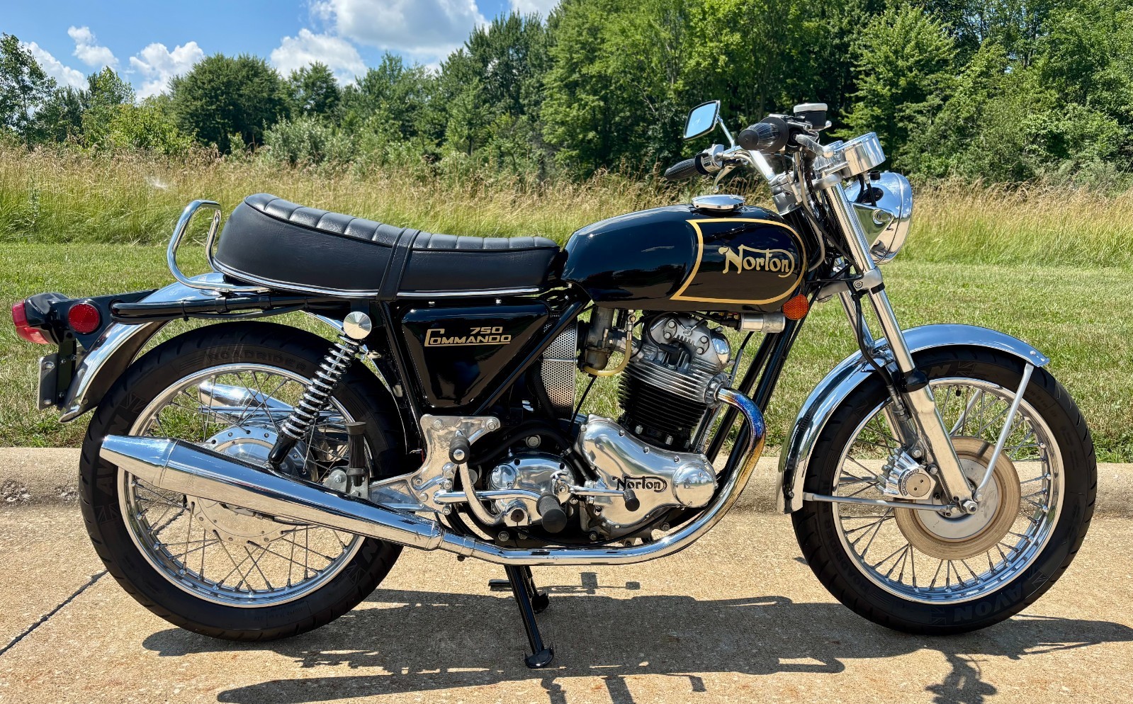 Norton-Commando-750-1972-2