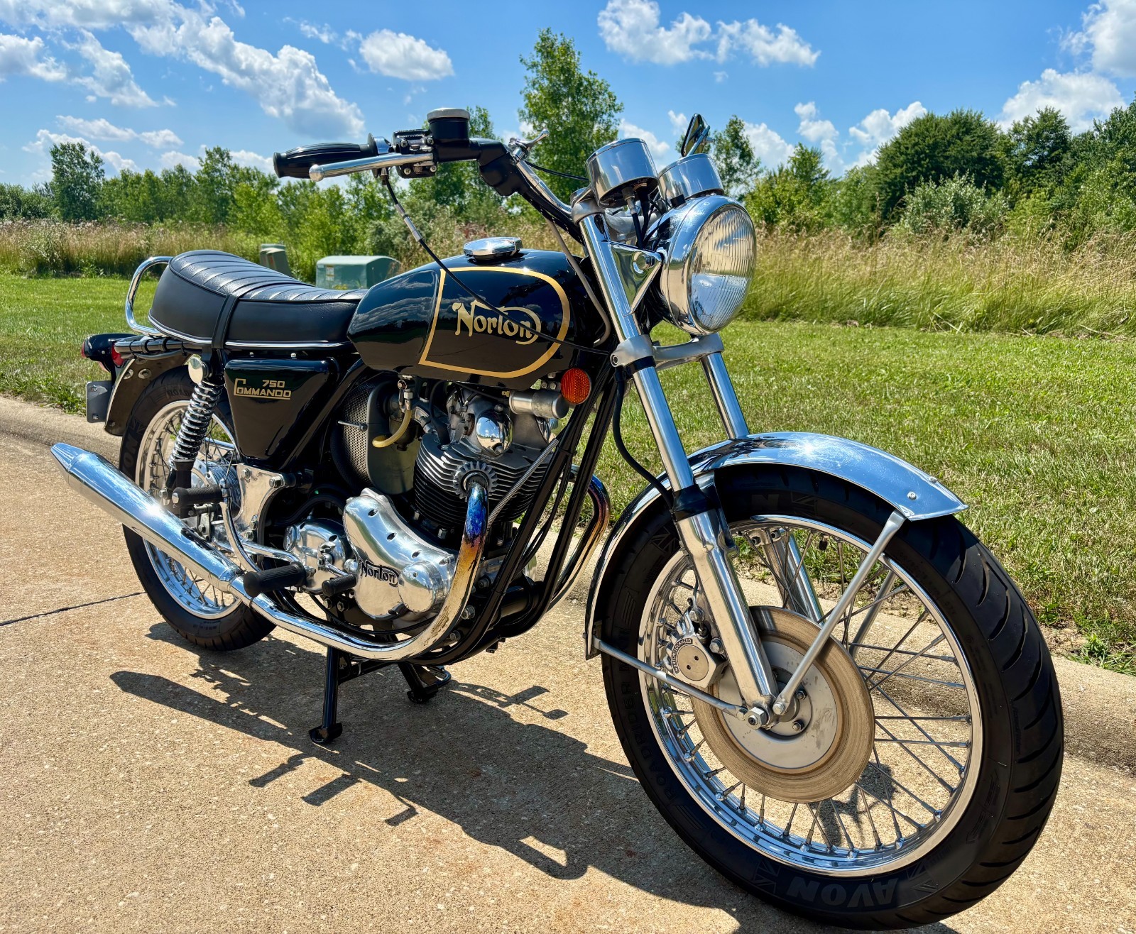 Norton-Commando-750-1972-3