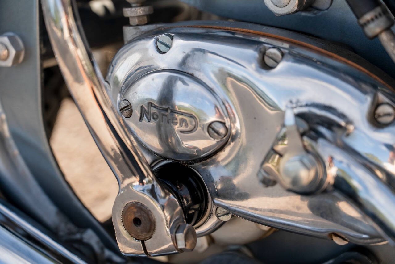 Norton-Dominator-88-1953-Motorcycles-Scooters-17