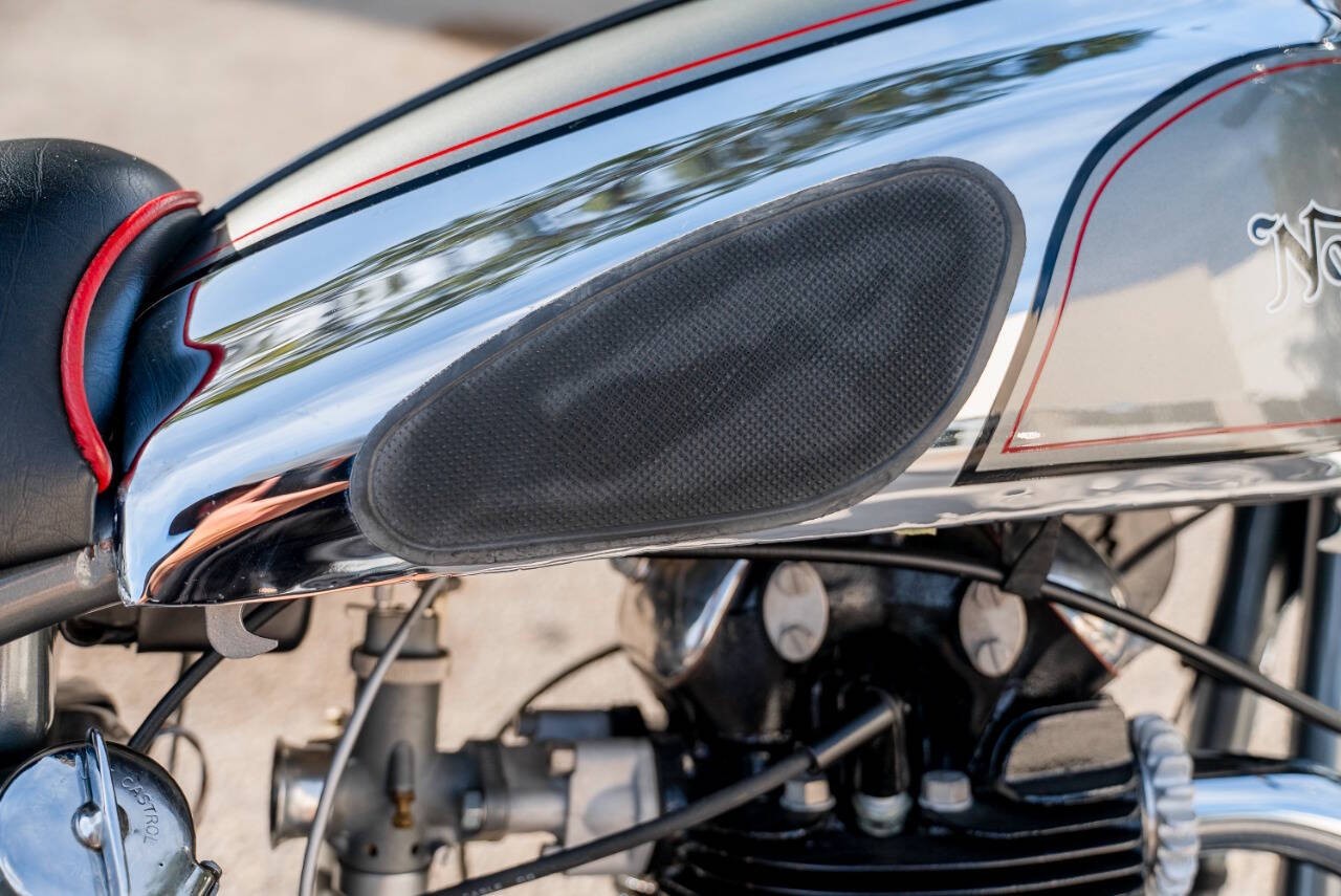 Norton-Dominator-88-1953-Motorcycles-Scooters-20
