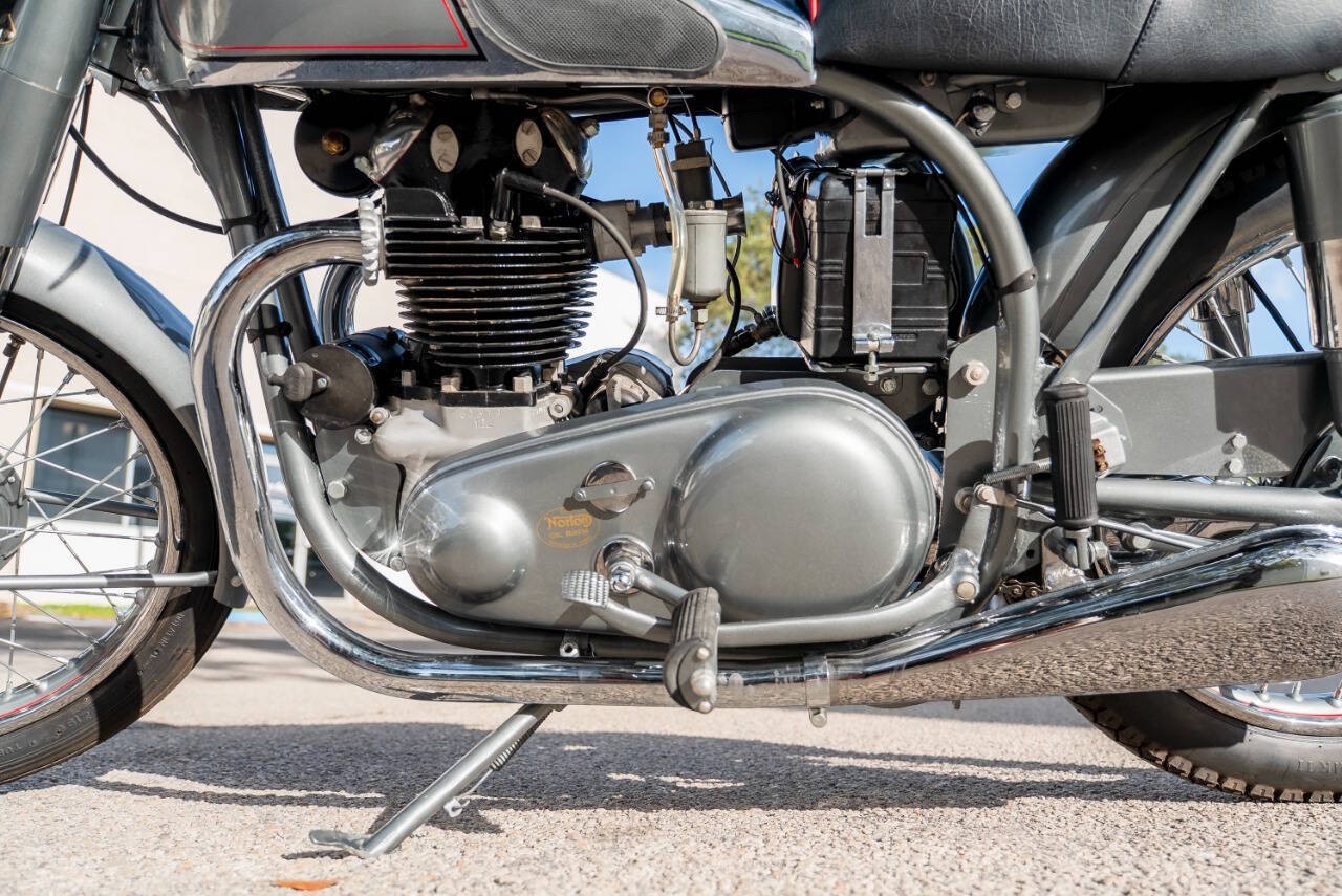 Norton-Dominator-88-1953-Motorcycles-Scooters-28