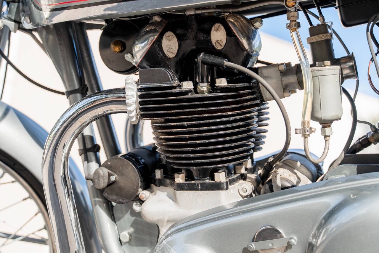 Norton-Dominator-88-1953-Motorcycles-Scooters-31