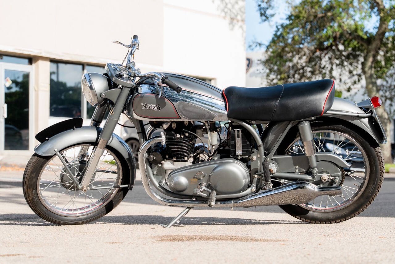 Norton-Dominator-88-1953-Motorcycles-Scooters