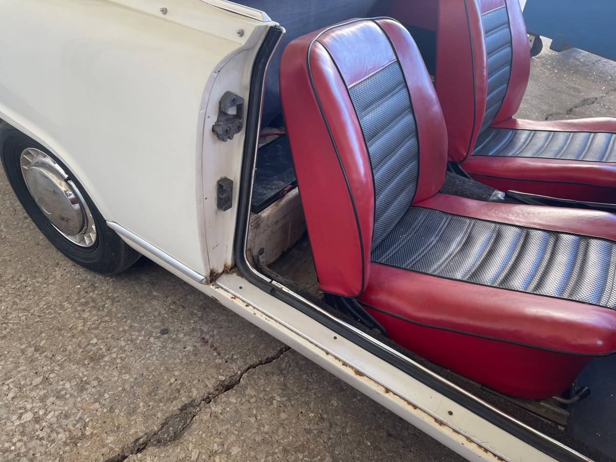 Nsu-spyder-1965-white-1