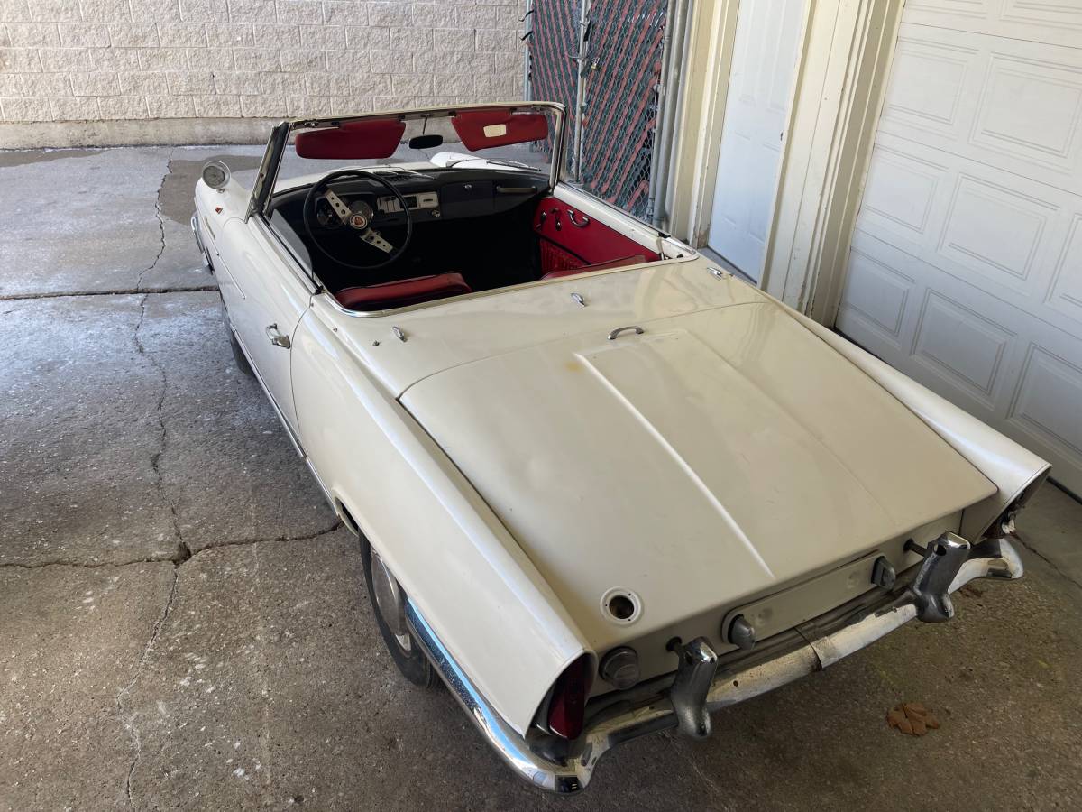 Nsu-spyder-1965-white-15