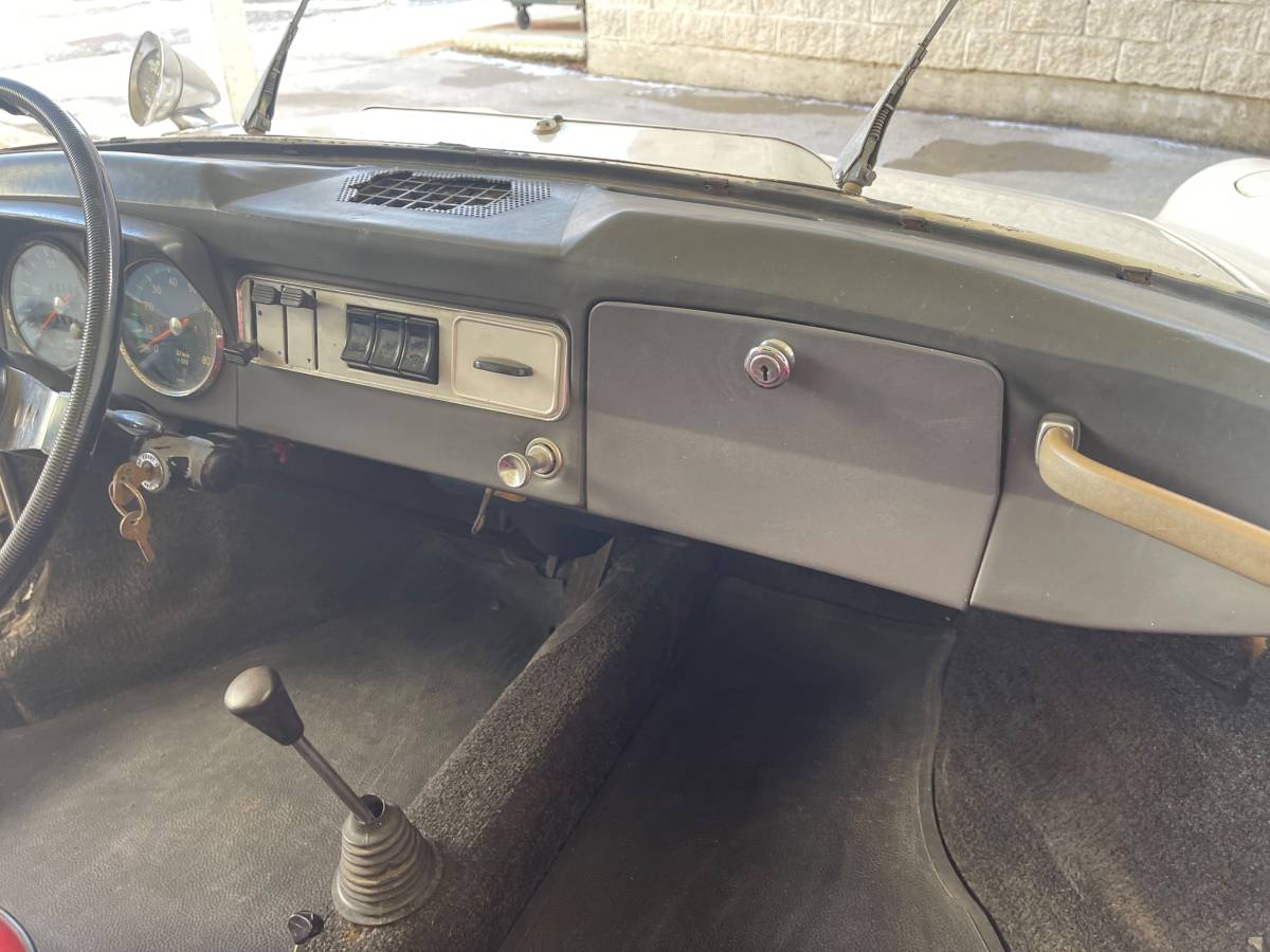 Nsu-spyder-1965-white-22
