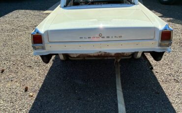 Oldmobile-cutlass-1963-white-2