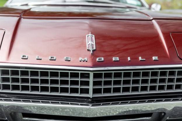 Oldmobile-toronado-1967-red-10