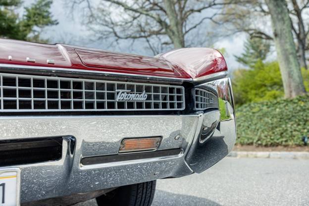 Oldmobile-toronado-1967-red-11