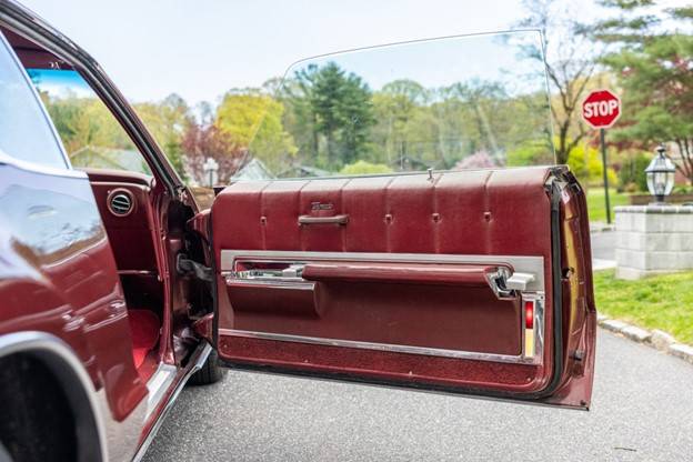 Oldmobile-toronado-1967-red-15
