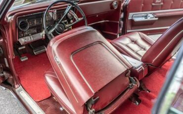 Oldmobile-toronado-1967-red-16