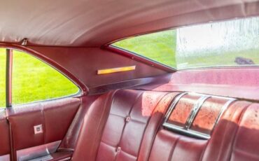 Oldmobile-toronado-1967-red-17