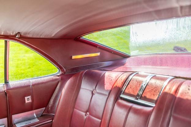 Oldmobile-toronado-1967-red-17