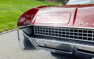Oldmobile-toronado-1967-red-2