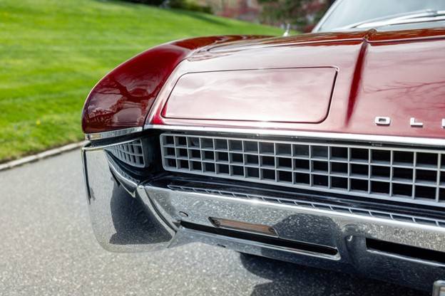Oldmobile-toronado-1967-red-2