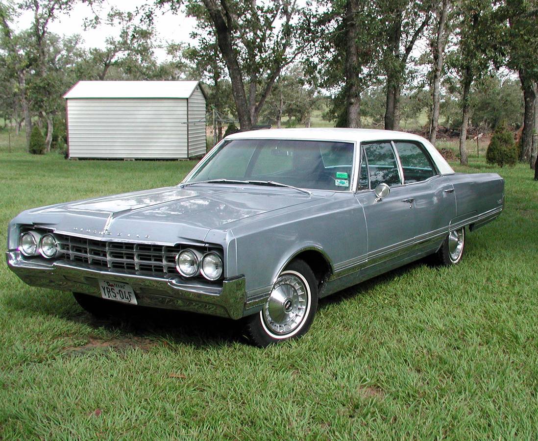 Olds-98-regency-1965-blue-18