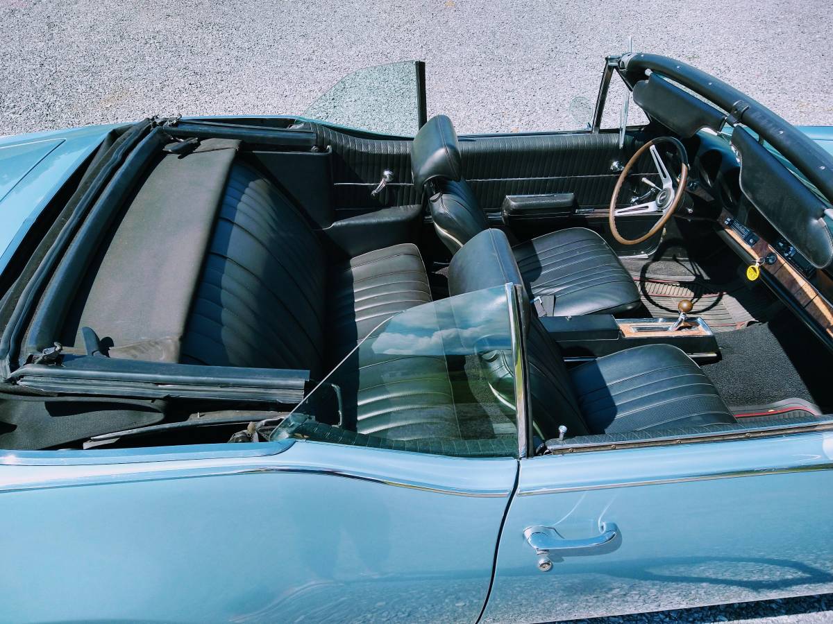 Olds-cutlass-1968-blue-2