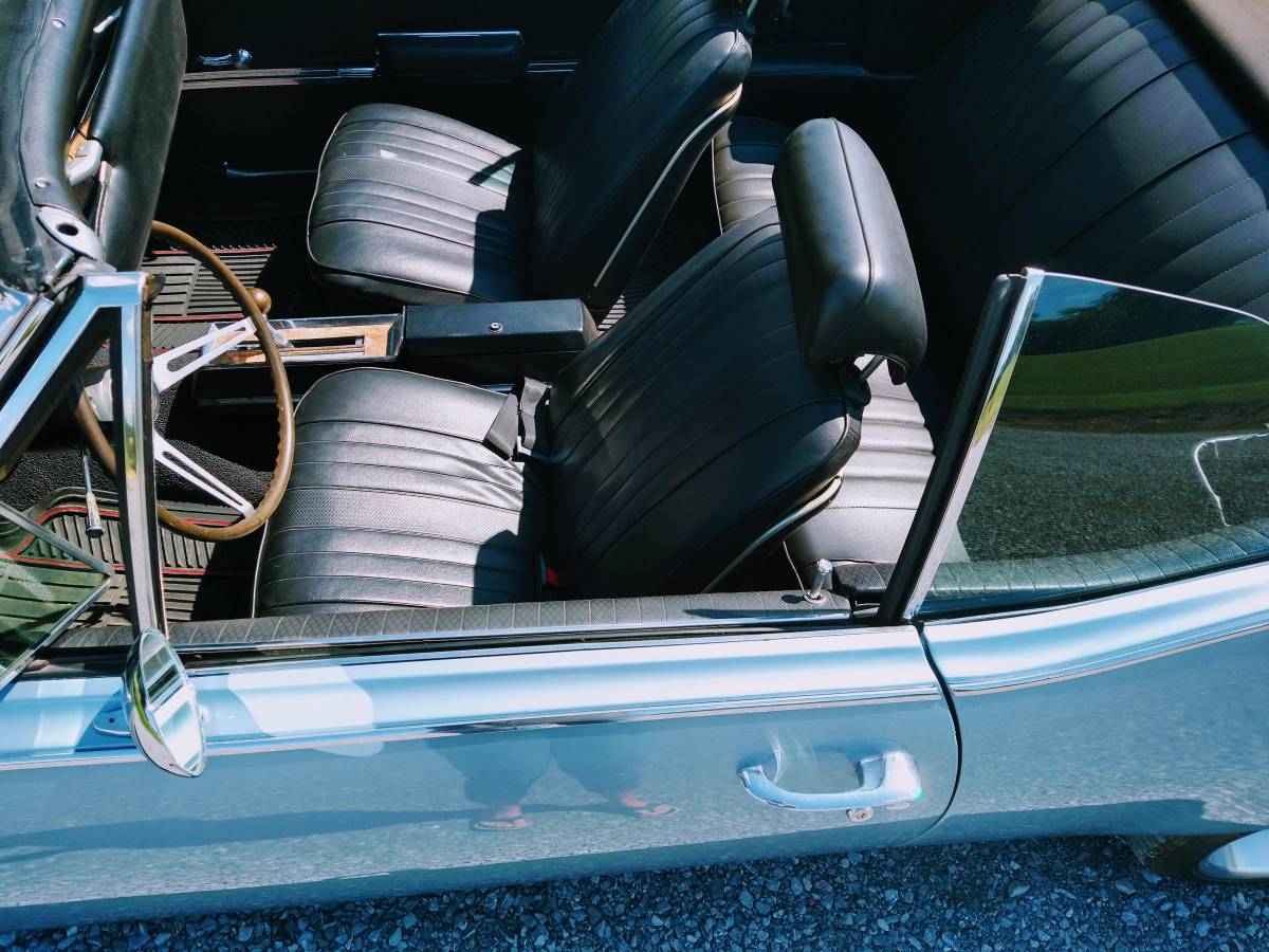 Olds-cutlass-1968-blue-3
