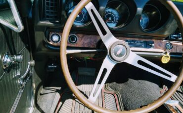 Olds-cutlass-1968-blue-5