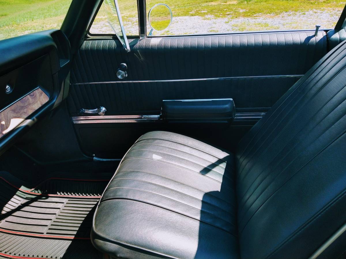 Olds-cutlass-1968-blue-7
