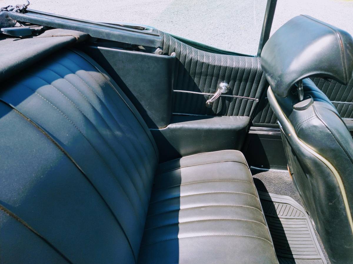 Olds-cutlass-1968-blue-8