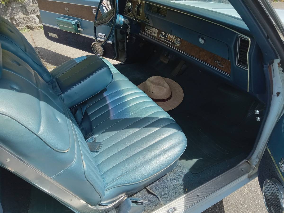 Olds-cutlass-supreme-convertible-1970-17