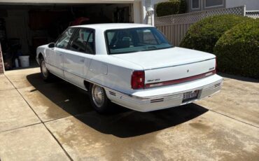 Olds-nintey-eight-1994-white-3