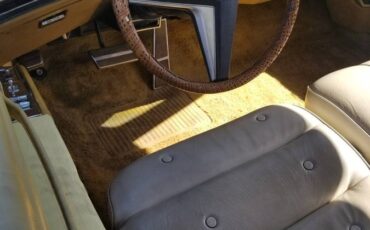 Olds-toronado-1973-yellow-7