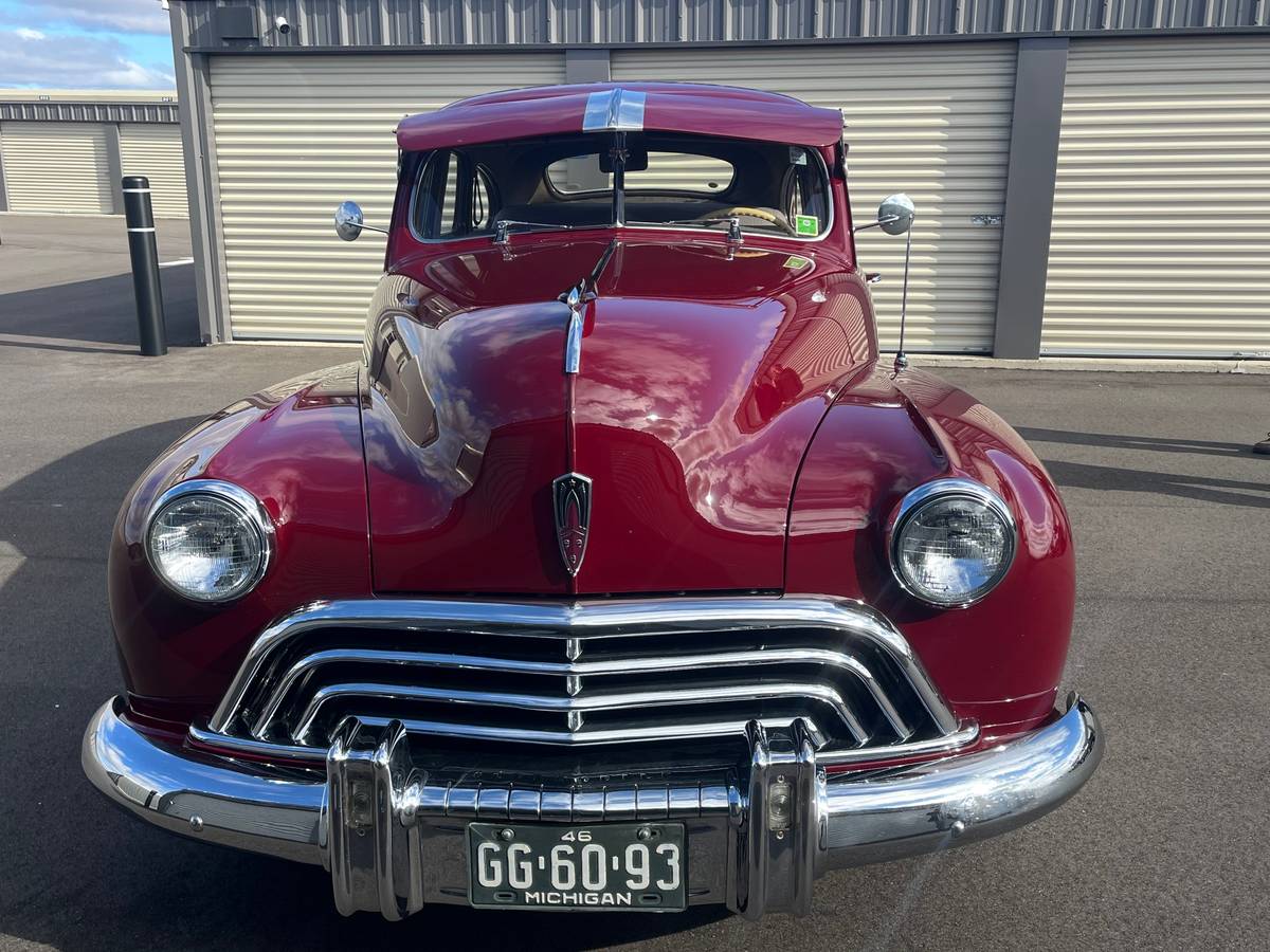 Oldsmobile-1946-red-1