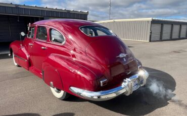 Oldsmobile-1946-red-2