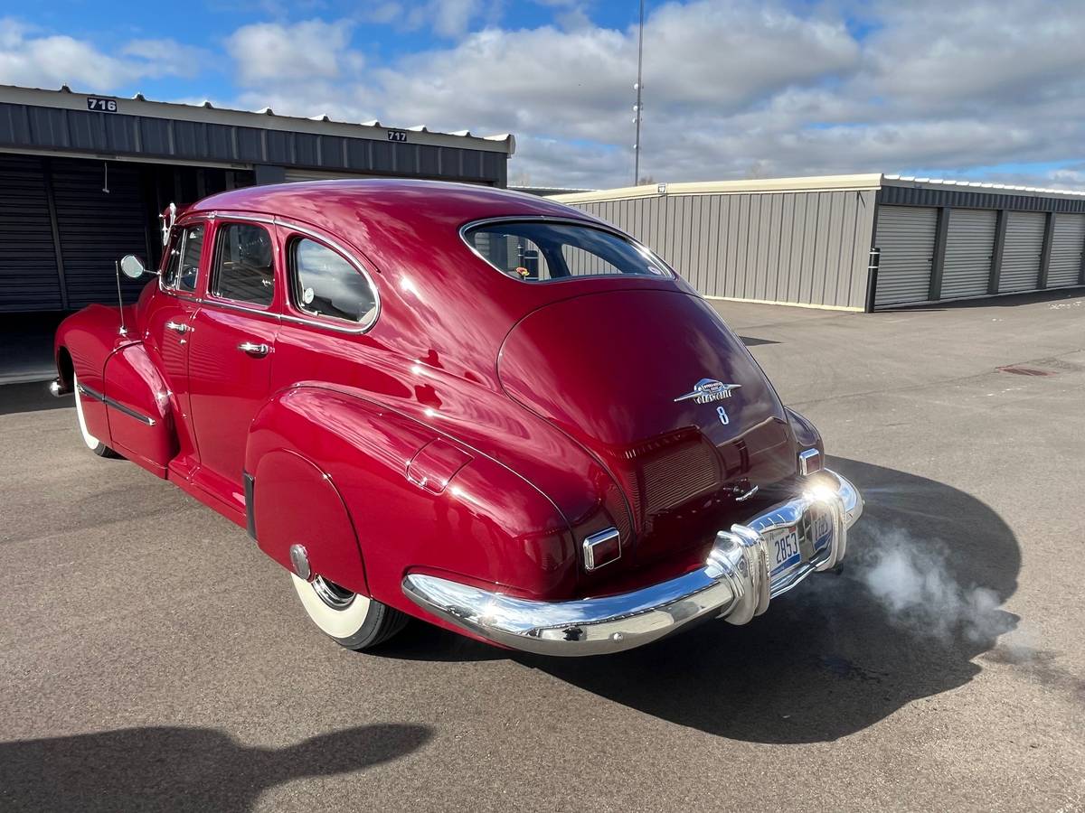 Oldsmobile-1946-red-2