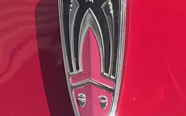 Oldsmobile-1946-red-3