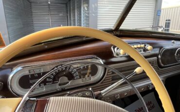 Oldsmobile-1946-red-5