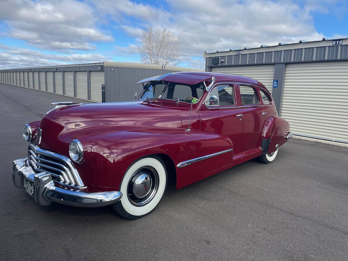 Oldsmobile-1946-red