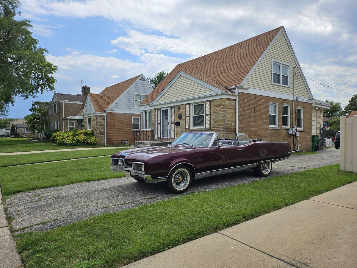 Oldsmobile-1967-custom-1
