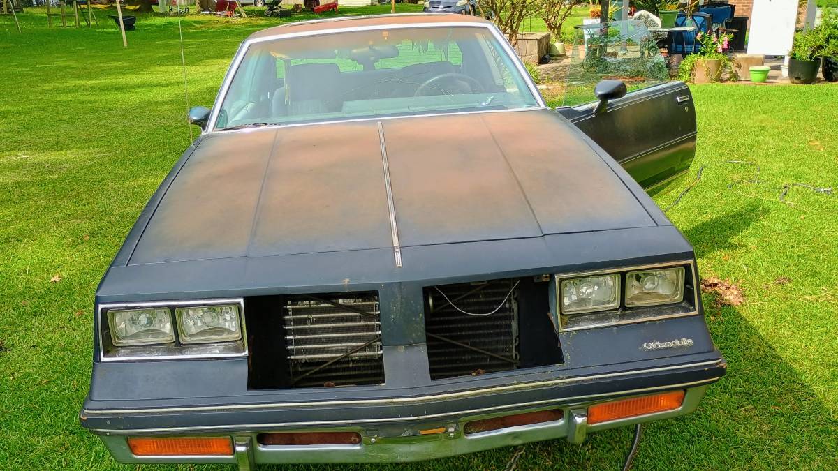 Oldsmobile-1985-blue-1