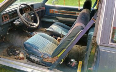 Oldsmobile-1985-blue-4