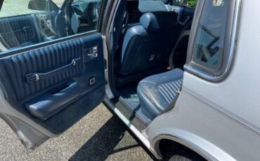 Oldsmobile-1988-silver-10