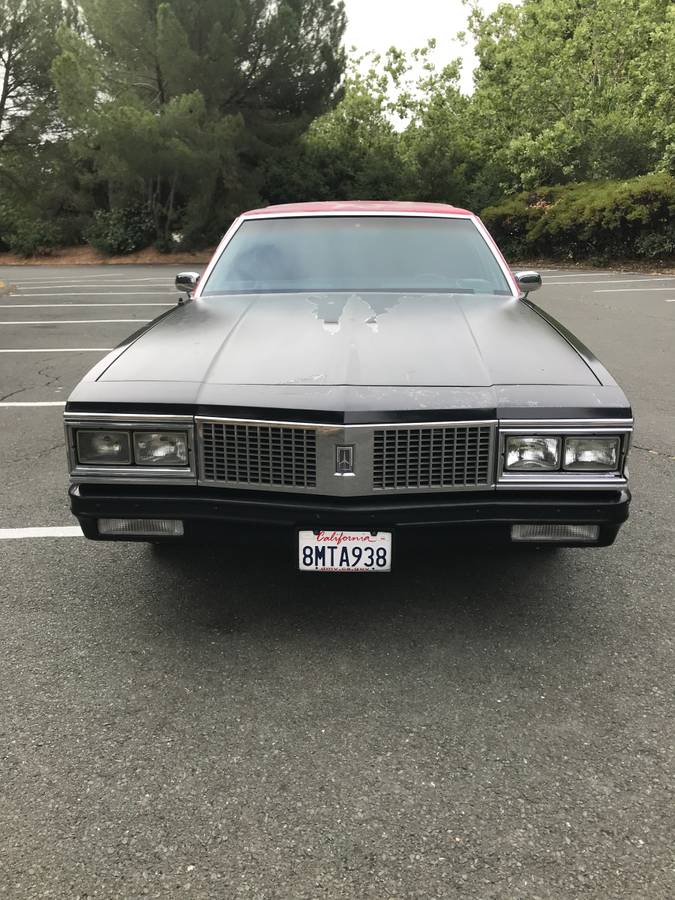 Oldsmobile-1989-black-2