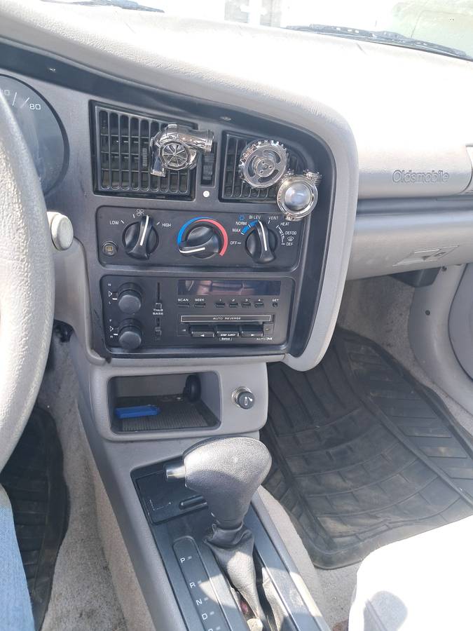 Oldsmobile-1993-blue-8