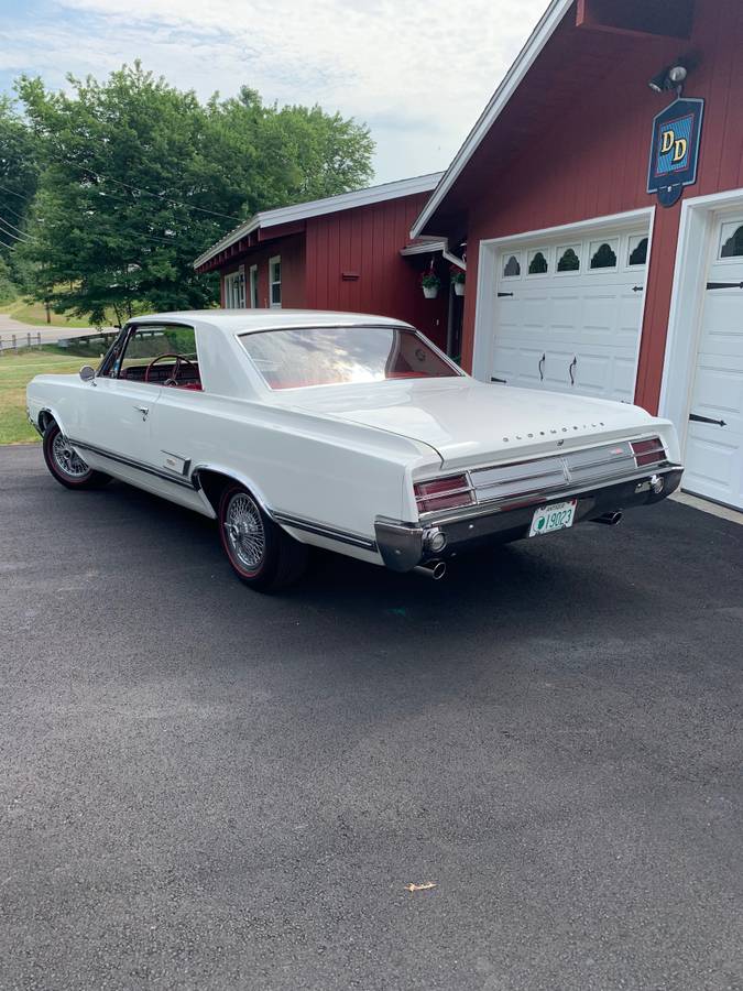 Oldsmobile-442-1965-white-1